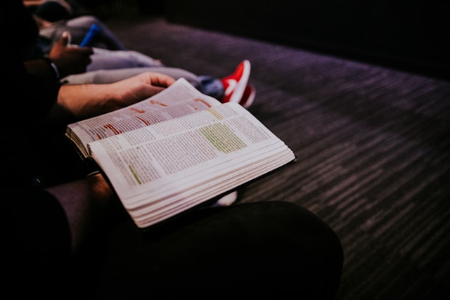 Reading a Bible